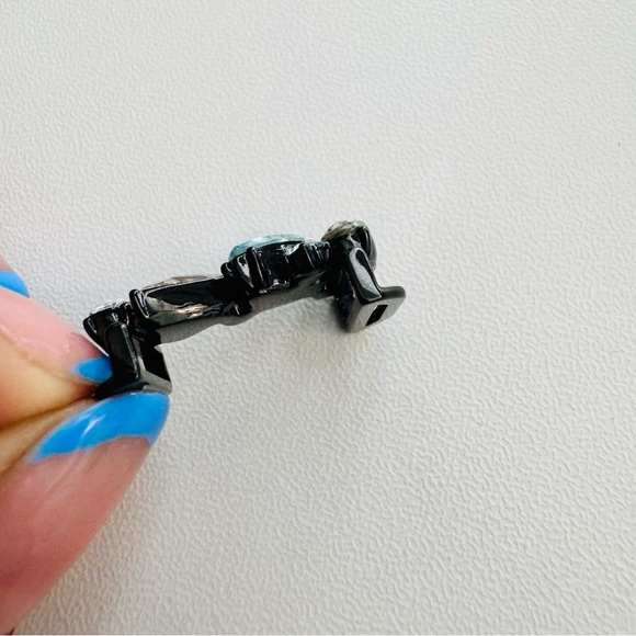 Keep Collective Charm – Blue & Clear Crystal Cluster with Black Metal - Picture 3 of 4